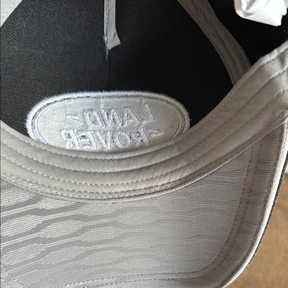 Like New - Land Rover Hat - Picture 3 of 9